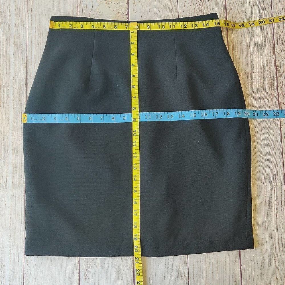 Lantern career black knee length straight skirt - Picture 3 of 7